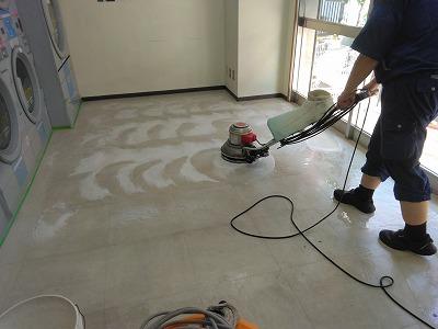 店舗床面剥離清掃