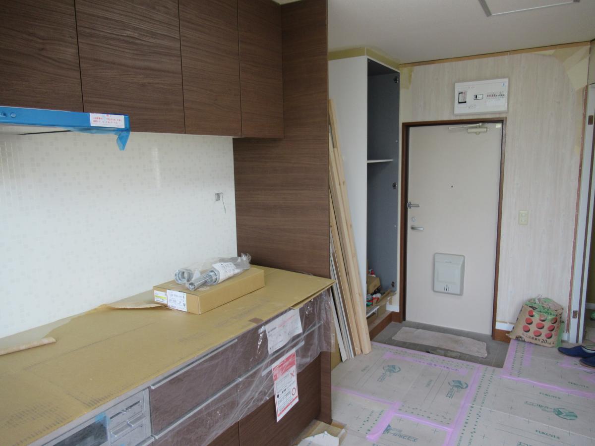 台所　作業中